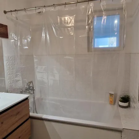 L'escale Aux Portes De Lille, Jardin, Confort Apartament *