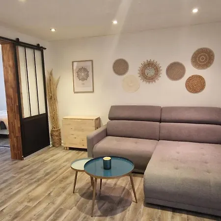 Apartman Townhouse With 50 M2 Garden Near Lille Please Note One Bedroom And A Sofa Bed La Madeleine