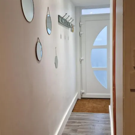 Apartman Townhouse With 50 M2 Garden Near Lille Please Note One Bedroom And A Sofa Bed
