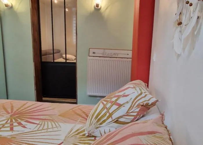 Apartment Townhouse With 50 M2 Garden Near Lille Please Note One Bedroom And A Sofa Bed *
